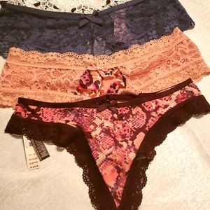 3 Victoria secret woman 2 panties 1 thong
